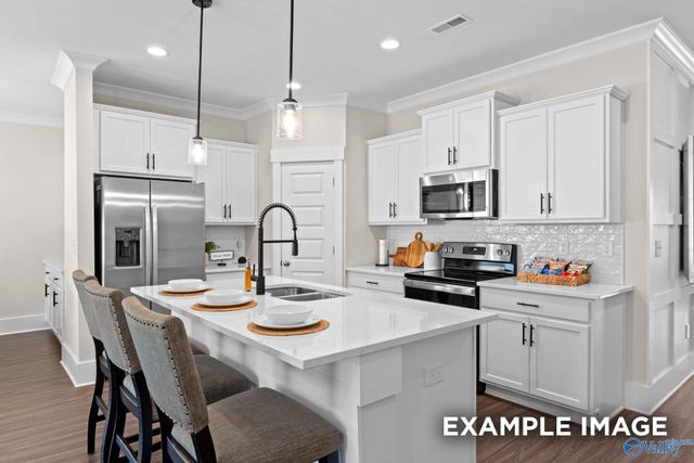 121 Berry Cove Avenue, New Market, AL 35761