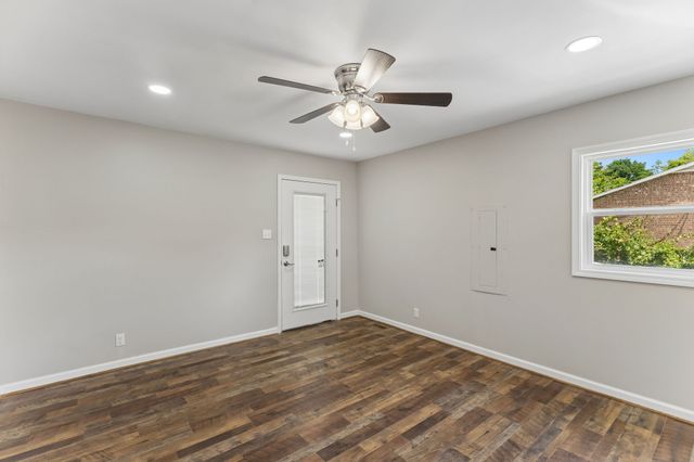 668 Jackson Ave, Lewisburg, TN 37091