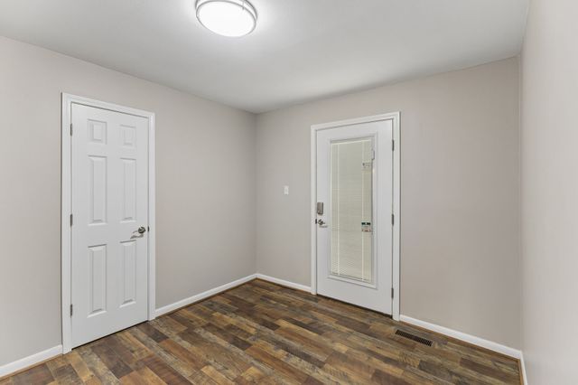 668 Jackson Ave, Lewisburg, TN 37091