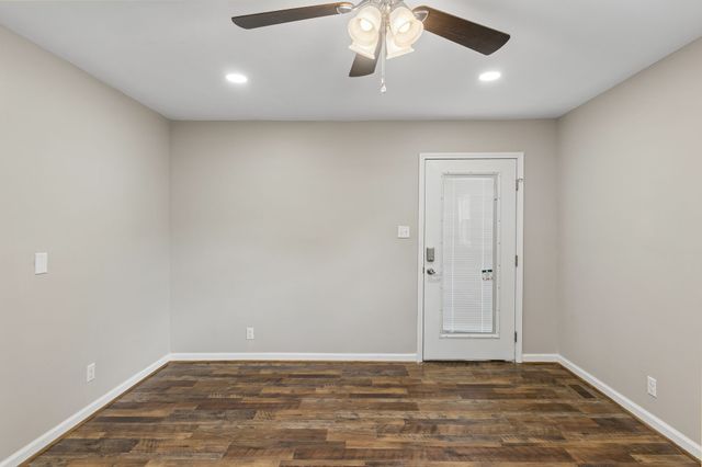 668 Jackson Ave, Lewisburg, TN 37091