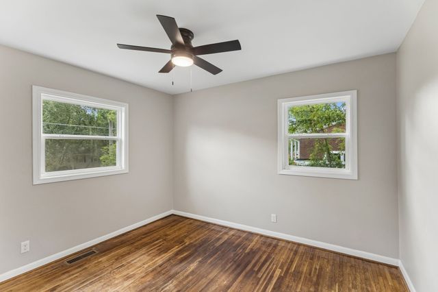 668 Jackson Ave, Lewisburg, TN 37091
