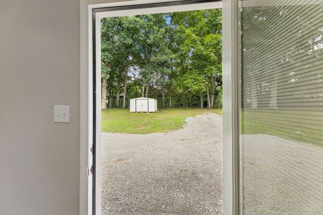 668 Jackson Ave, Lewisburg, TN 37091