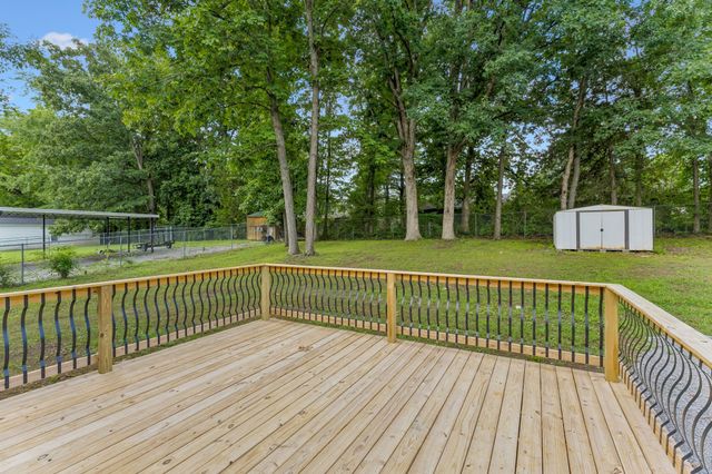 668 Jackson Ave, Lewisburg, TN 37091