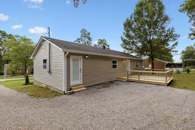 668 Jackson Ave, Lewisburg, TN 37091