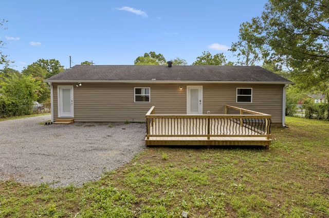 668 Jackson Ave, Lewisburg, TN 37091
