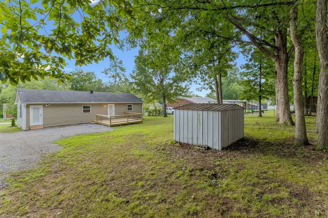 668 Jackson Ave, Lewisburg, TN 37091