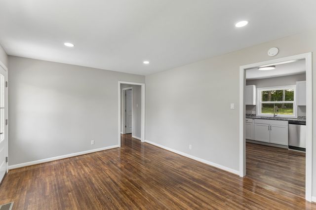 668 Jackson Ave, Lewisburg, TN 37091