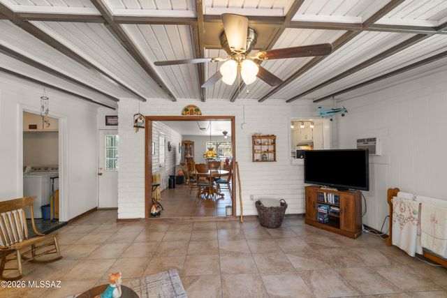 22 E La Espina, Green Valley, AZ 85614