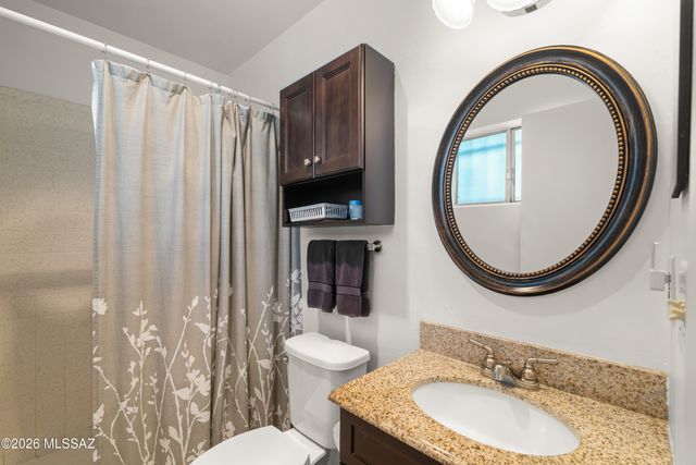22 E La Espina, Green Valley, AZ 85614