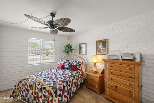 22 E La Espina, Green Valley, AZ 85614