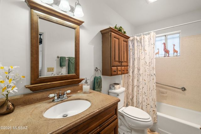 22 E La Espina, Green Valley, AZ 85614