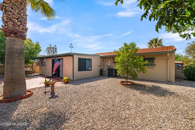 22 E La Espina, Green Valley, AZ 85614