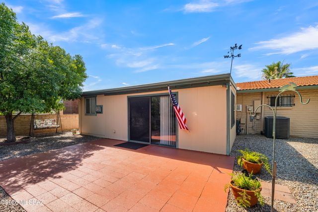 22 E La Espina, Green Valley, AZ 85614