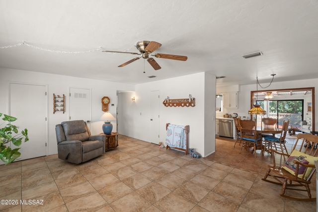22 E La Espina, Green Valley, AZ 85614