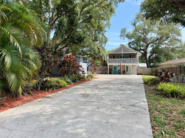 5050 2ND AVENUE N Upper, St Petersburg, FL 33710