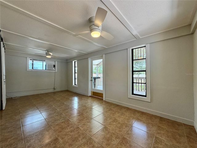 5050 2ND AVENUE N Upper, St Petersburg, FL 33710