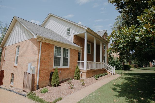 305 Chickasaw Trl, Goodlettsville, TN 37072