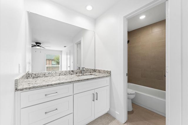 2829 Timmons Lane 202, Houston, TX 77027