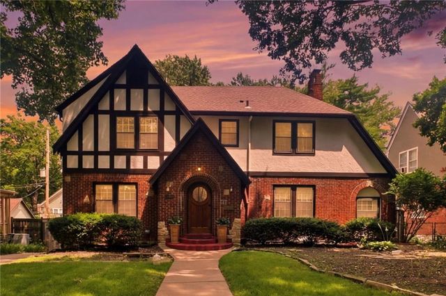 6215 McGee Street, Kansas City, MO 64113