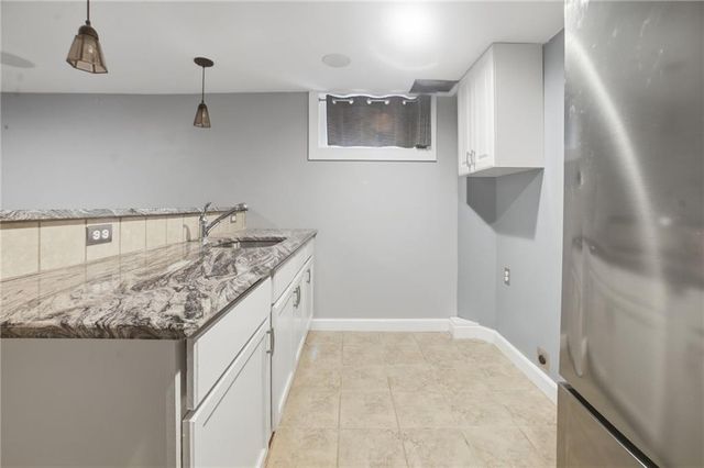 6215 McGee Street, Kansas City, MO 64113
