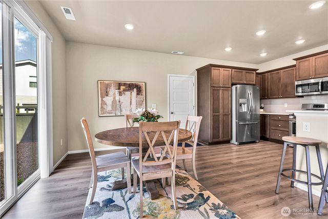 31927 Tolmie Lane, Black Diamond, WA 98010