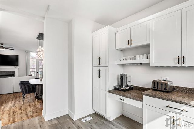 4328 Maryland Avenue 5, St Louis, MO 63108