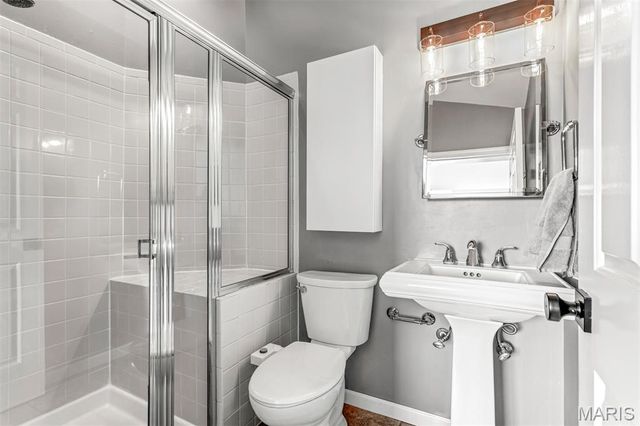 4328 Maryland Avenue 5, St Louis, MO 63108