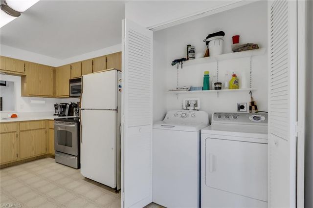 15456 ADMIRALTY CIR 10, North Fort Myers, FL 33917