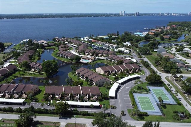 15456 ADMIRALTY CIR 10, North Fort Myers, FL 33917
