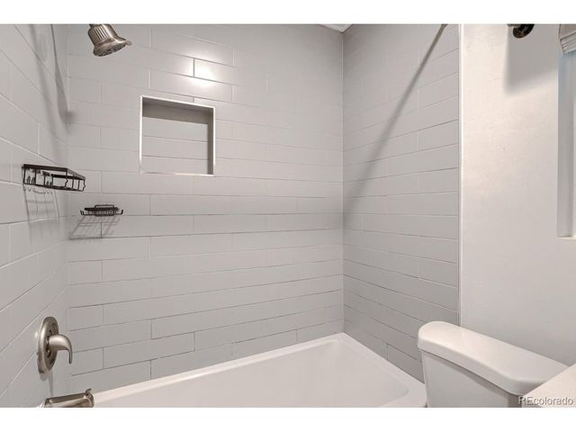 3590 S Bannock St, Englewood, CO 80110