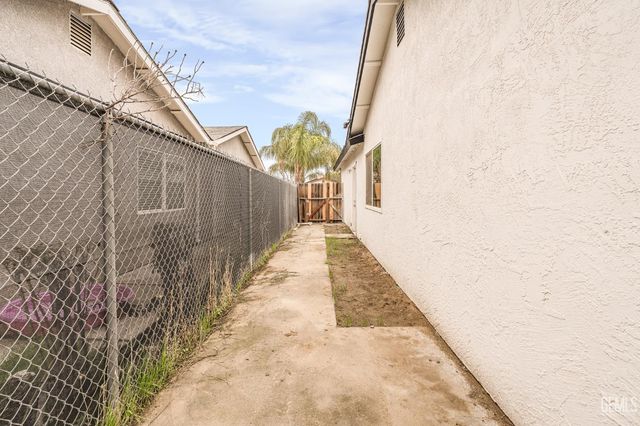 4600 Lantados Street, Bakersfield, CA 93307