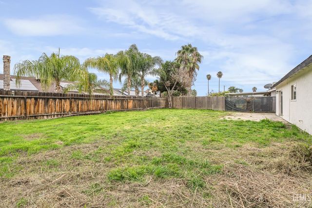 4600 Lantados Street, Bakersfield, CA 93307