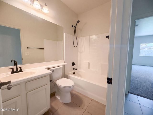 810 W WHISTLING THORN Avenue, San Tan Valley, AZ 85140