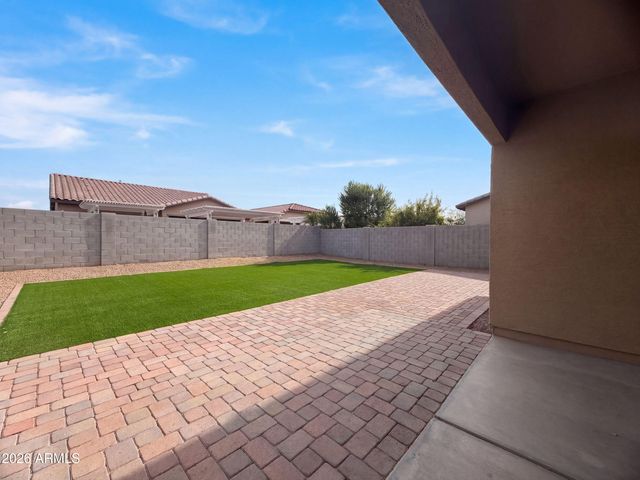 810 W WHISTLING THORN Avenue, San Tan Valley, AZ 85140