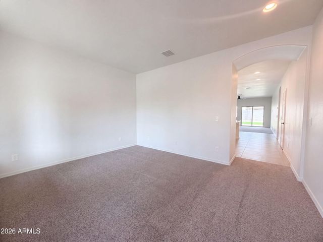 810 W WHISTLING THORN Avenue, San Tan Valley, AZ 85140