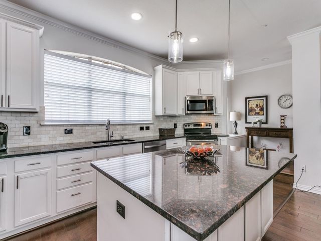 2700 Club Ridge Drive 22, Lewisville, TX 75067