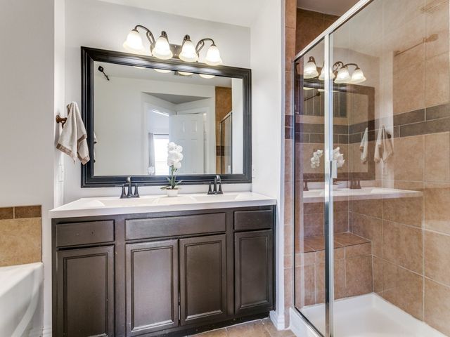 2700 Club Ridge Drive 22, Lewisville, TX 75067