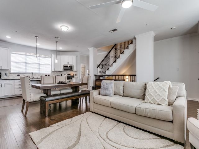 2700 Club Ridge Drive 22, Lewisville, TX 75067