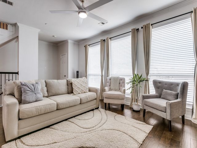 2700 Club Ridge Drive 22, Lewisville, TX 75067