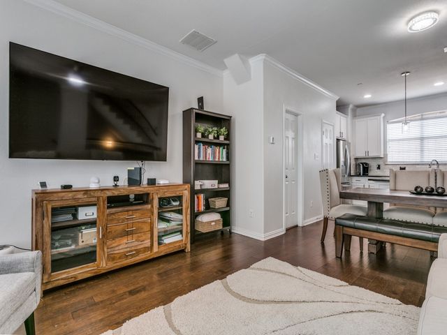 2700 Club Ridge Drive 22, Lewisville, TX 75067