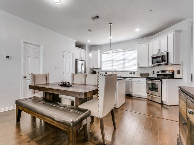 2700 Club Ridge Drive 22, Lewisville, TX 75067