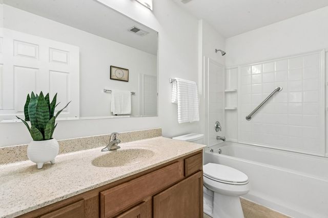 1248 Chesterton Drive, Volo, IL 60020