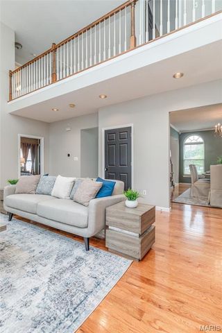 249 E Governor Place, St Charles, MO 63301