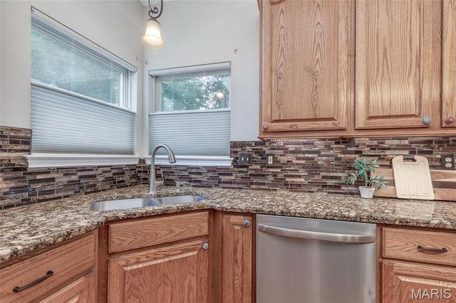 249 E Governor Place, St Charles, MO 63301
