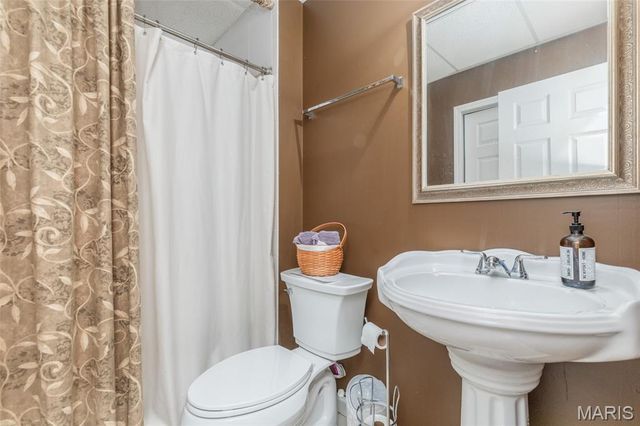 249 E Governor Place, St Charles, MO 63301