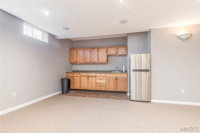 249 E Governor Place, St Charles, MO 63301