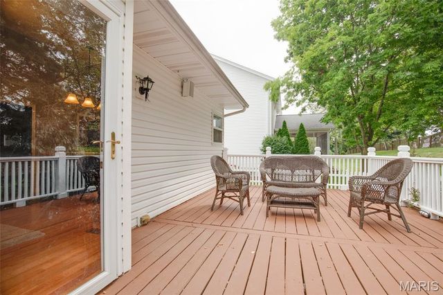 249 E Governor Place, St Charles, MO 63301