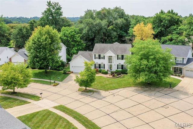 249 E Governor Place, St Charles, MO 63301
