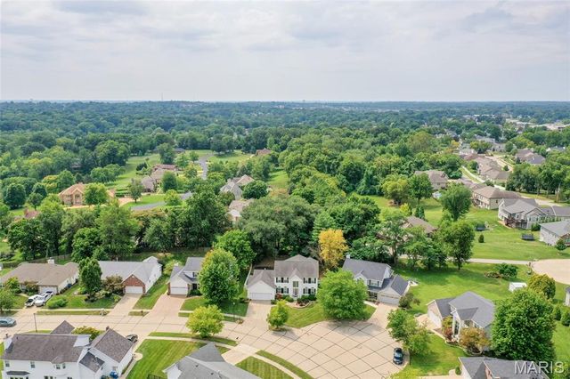 249 E Governor Place, St Charles, MO 63301