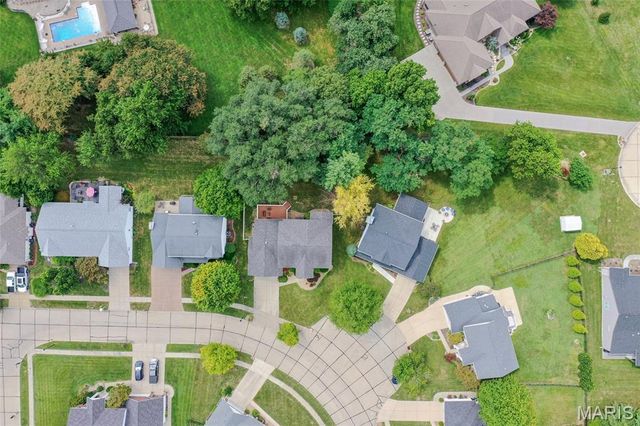 249 E Governor Place, St Charles, MO 63301